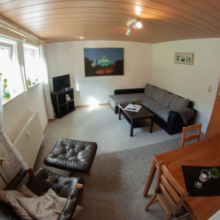 Ruhige Und Gemuetliche Ferienwohnung In Calden Εξωτερικό φωτογραφία