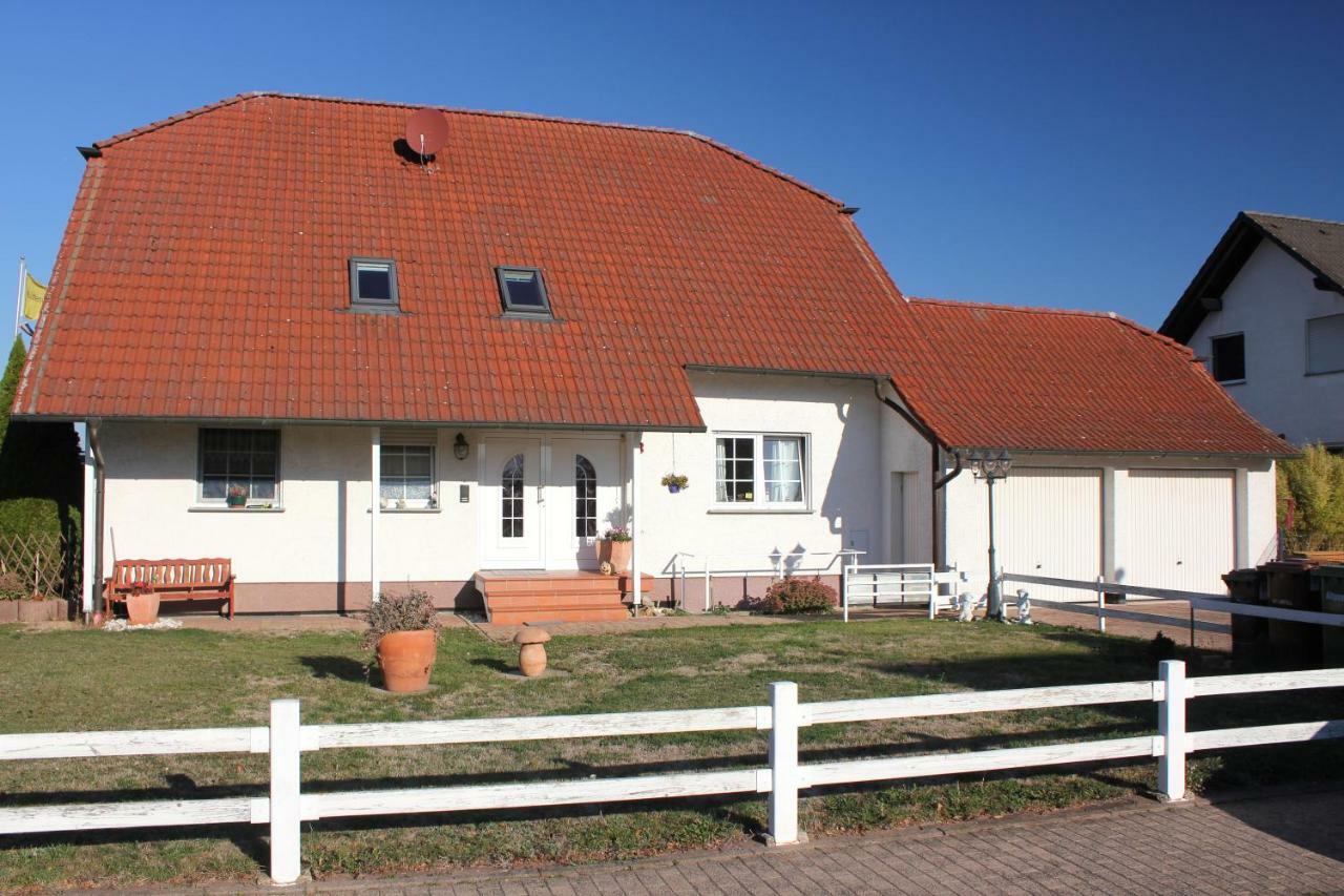 Ruhige Und Gemuetliche Ferienwohnung In Calden Εξωτερικό φωτογραφία
